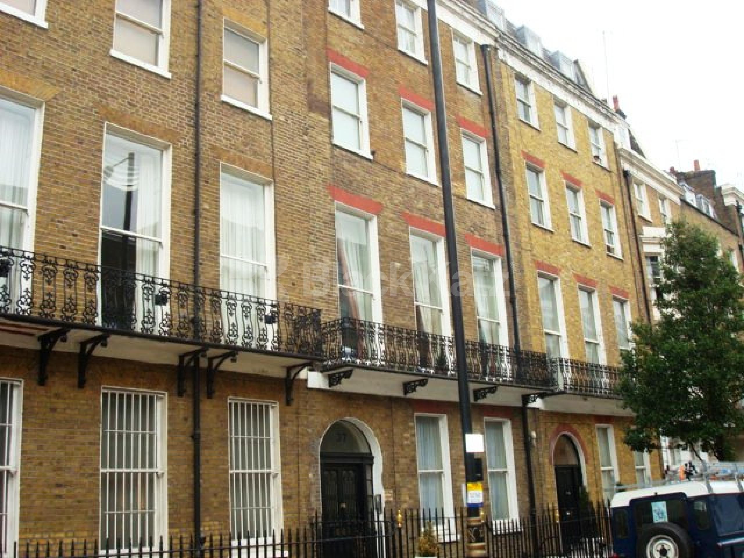 			ABSOLUTE MUST SEE!!!, 4 Bedroom, 1 bath, 1 reception Flat			 Great Cumberland Place, MAYFAIR  / MARBLE ARCH W1H